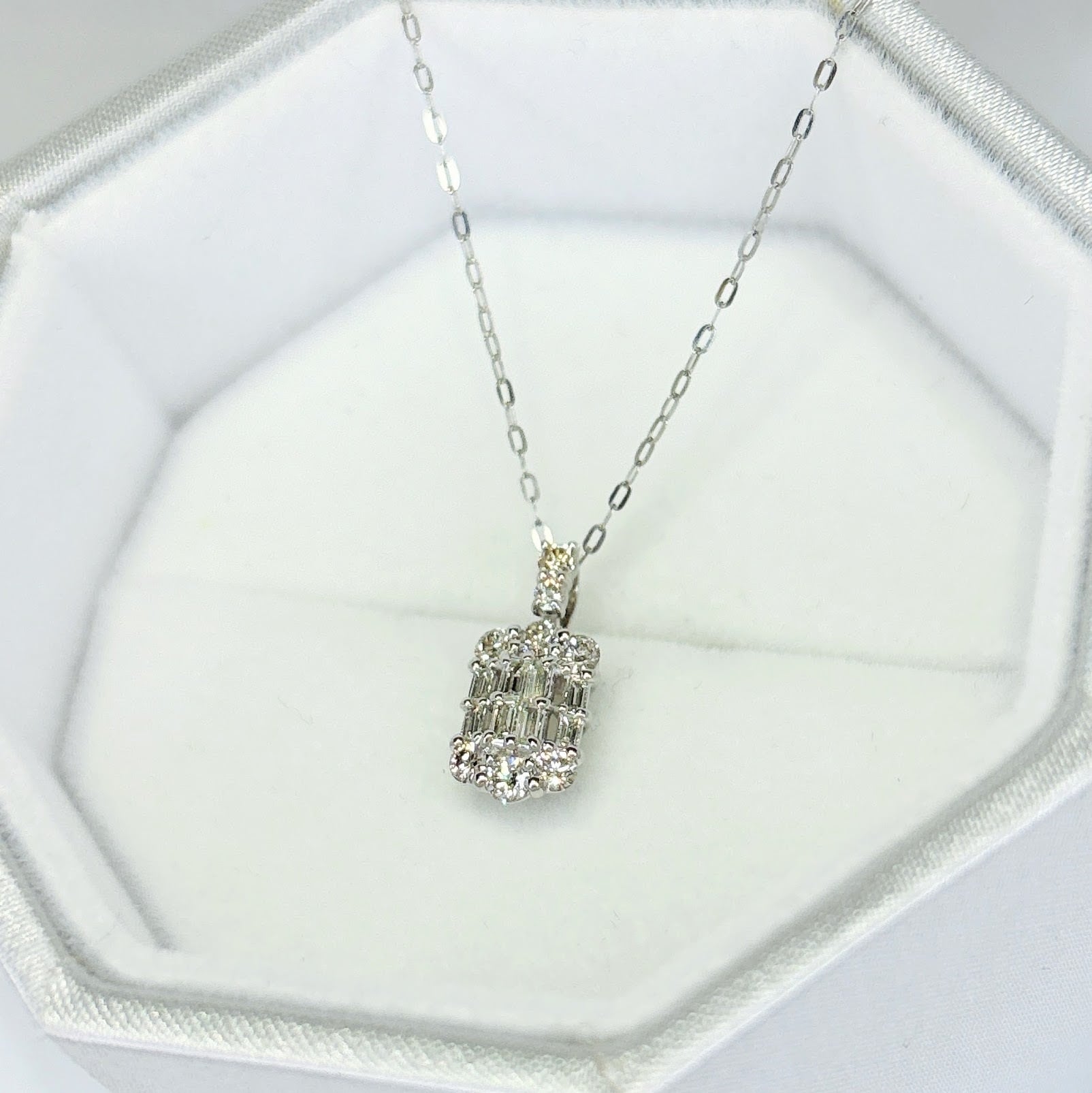 天然一粒ダイヤモンド 天然ダイヤモンド0.73ct 天然オニキス K18WG トップ 鑑別書付 | VENUS