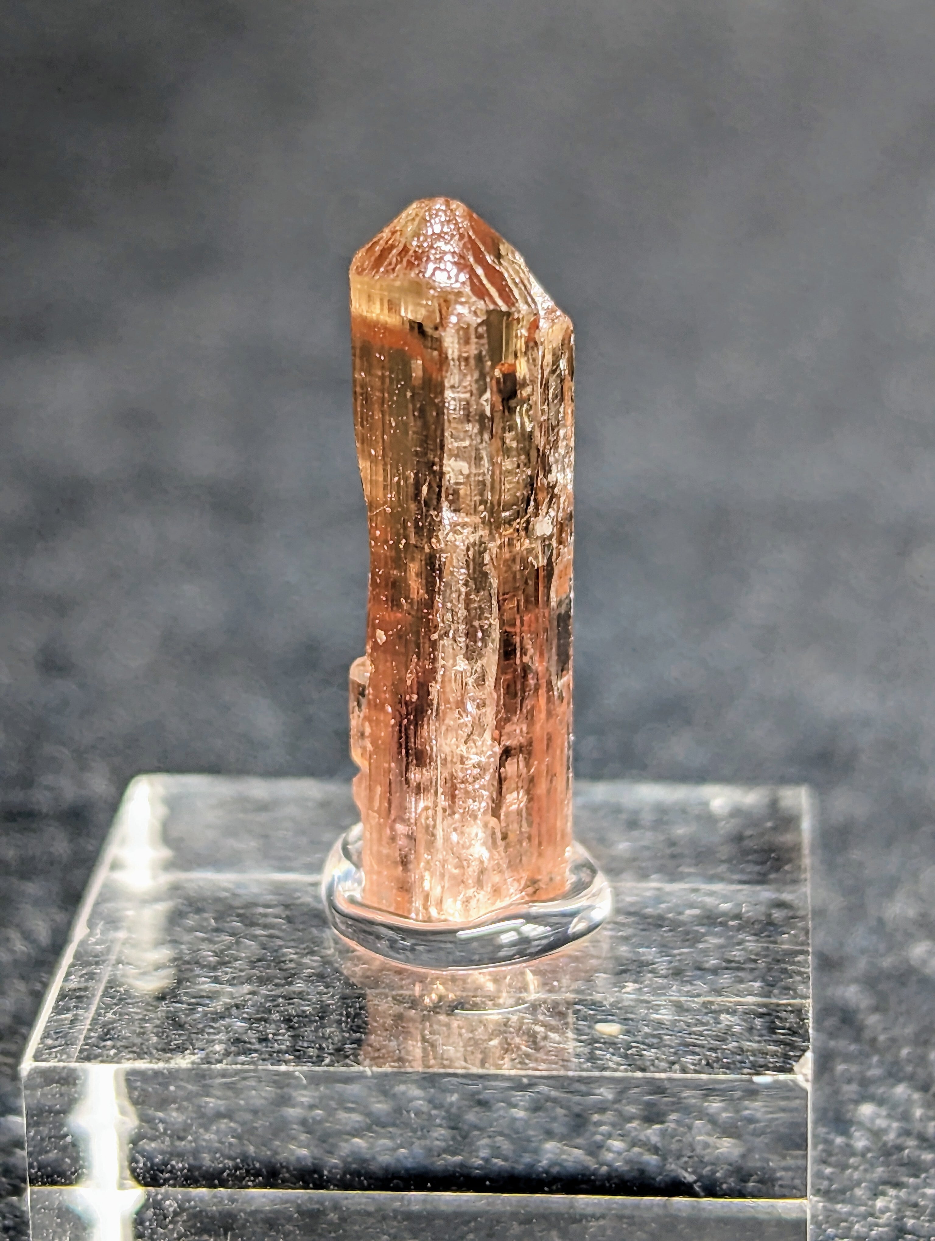 【パキスタン/カトラン産】ピンクインペリアルトパーズ 3.19カラットの可愛らしいピンクインペリアルトパーズ