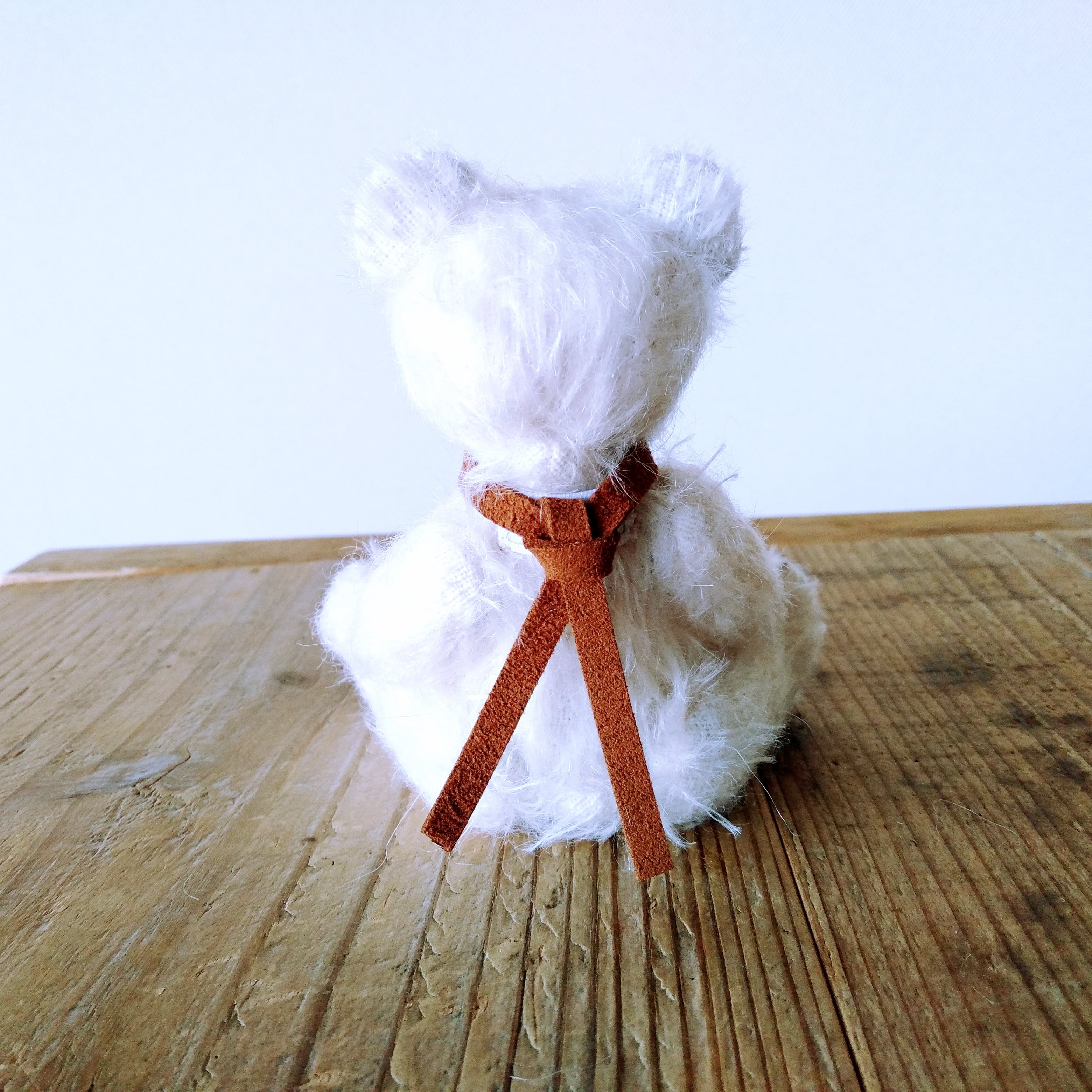 ハンドメイド】バッグチャームにもなる小さなテディベア_13cm