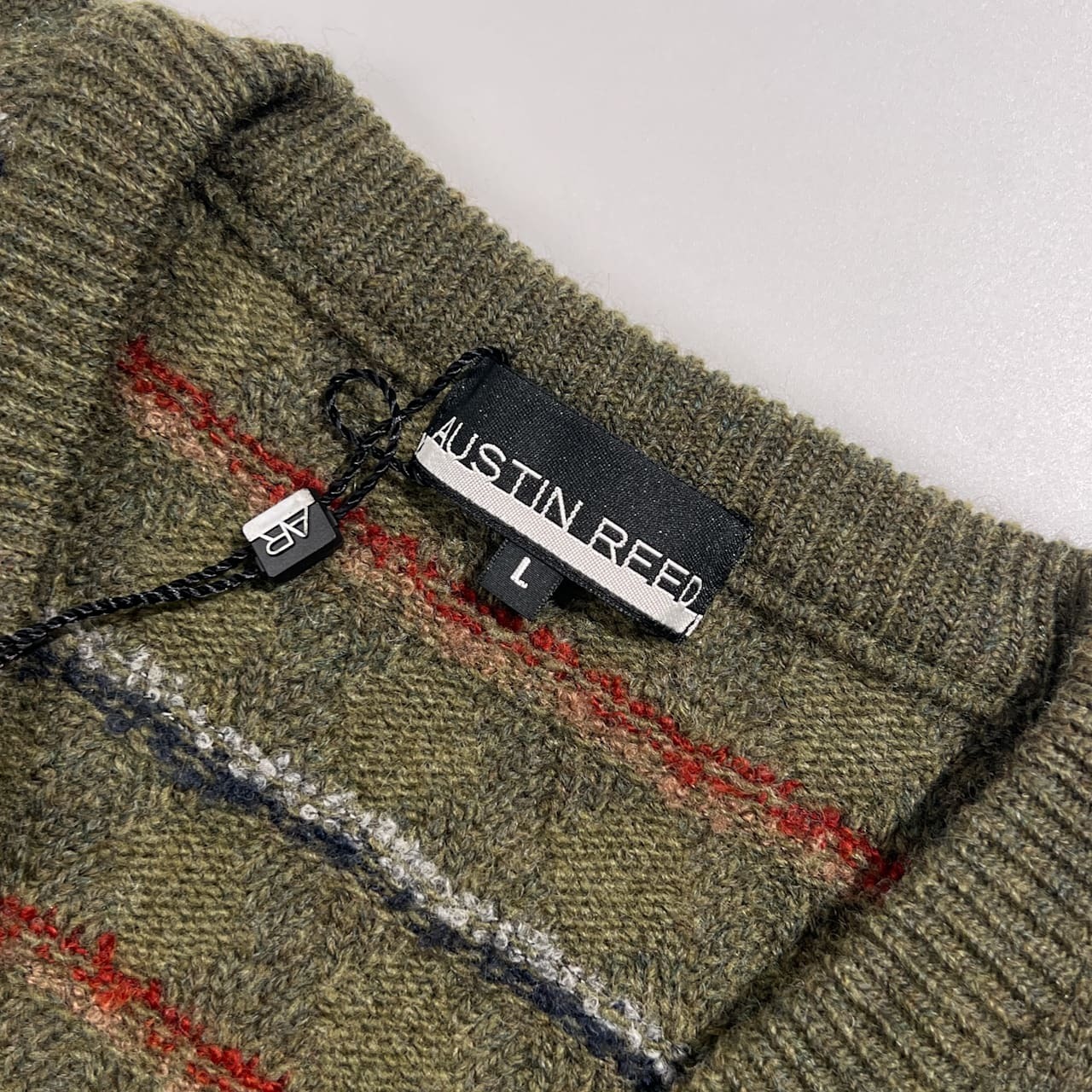新品 タグ付き AUSTIN REED オースチンリード ボーダー柄 ウール Vネック ニット セーター L/カーキ系 メンズ