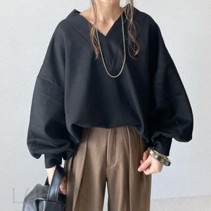 Loose V‑neck batwing‑sleeve long‑sleeve top (SN347)