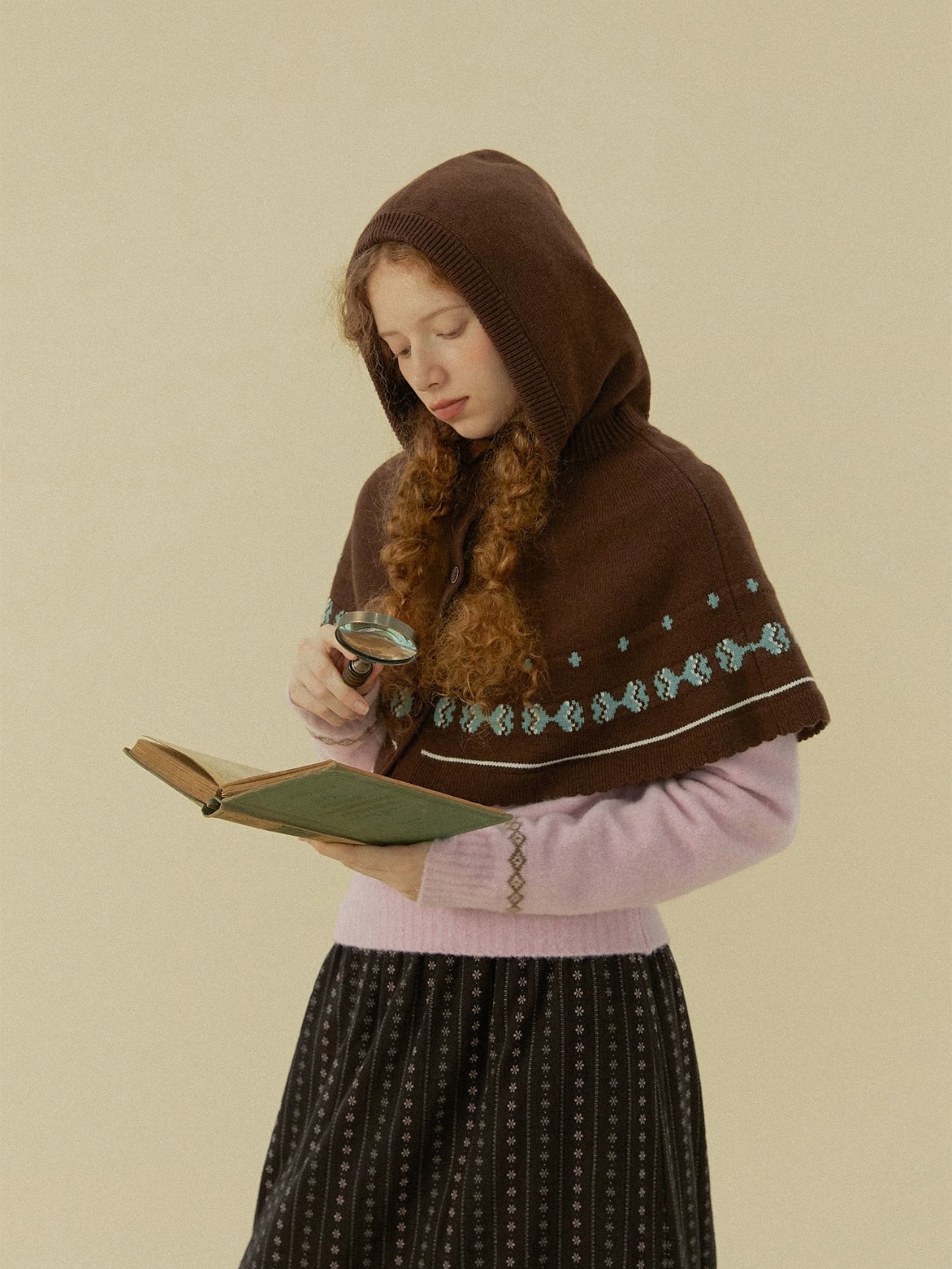 Nordique Jacquard Hooded Knit Cape F0865