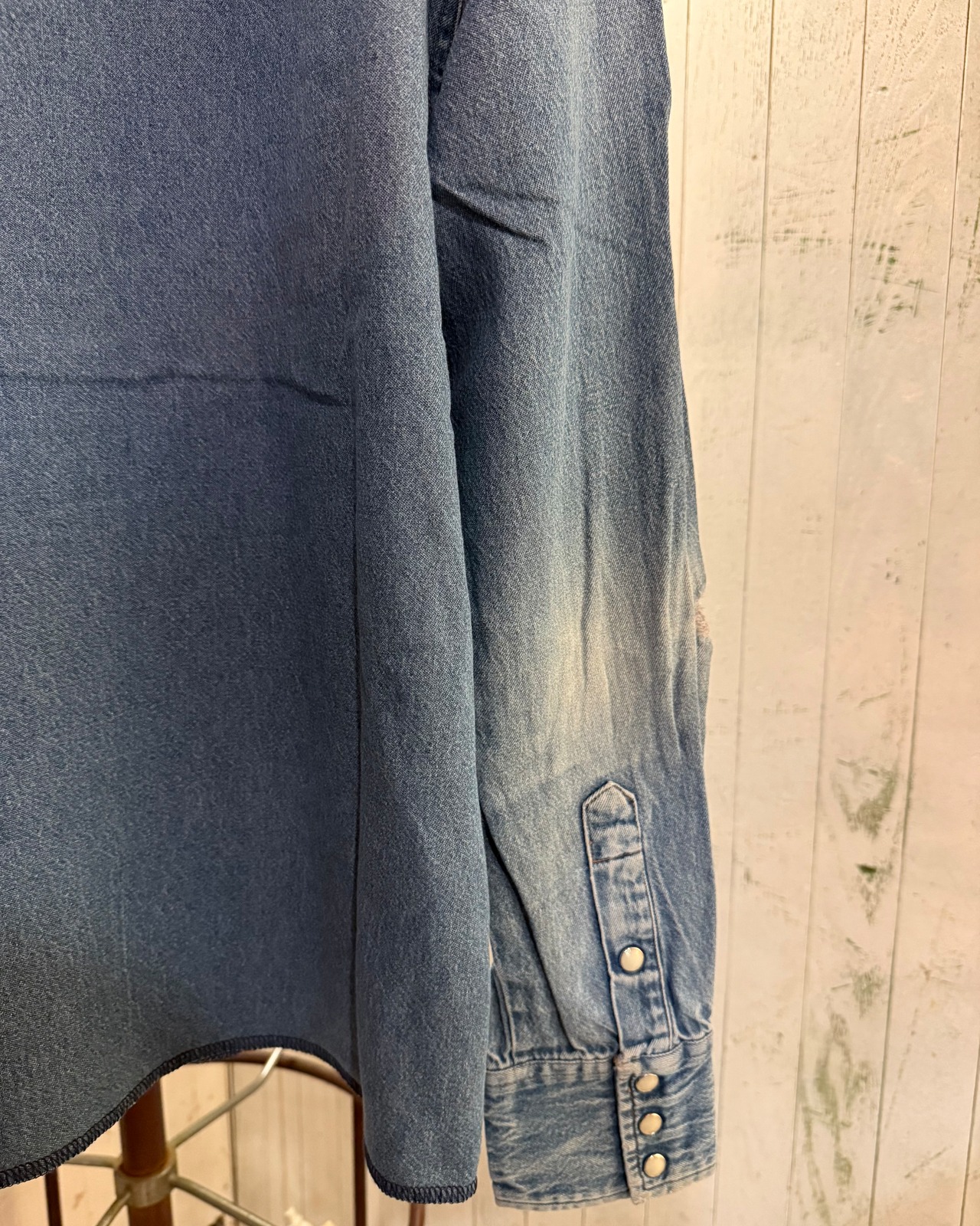 【CHARCOAL UNISEX】BODOCOS REMAKE DENIM SHIRT