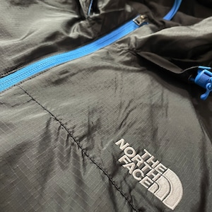 【THE NORTH FACE】マウンテンパーカー ジャケット ブルゾン ライトアウター 刺繍ロゴ バックロゴ L アウトドア ベンチレーション ノースフェイス 海外企画 US古着