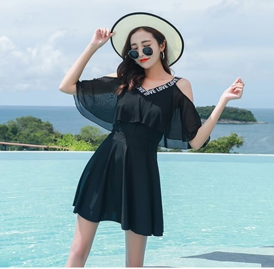 水着ワンピース☆最終値下げ！ speedo 値下げ 送料無料 スピード レディース 水着 ゼブラ