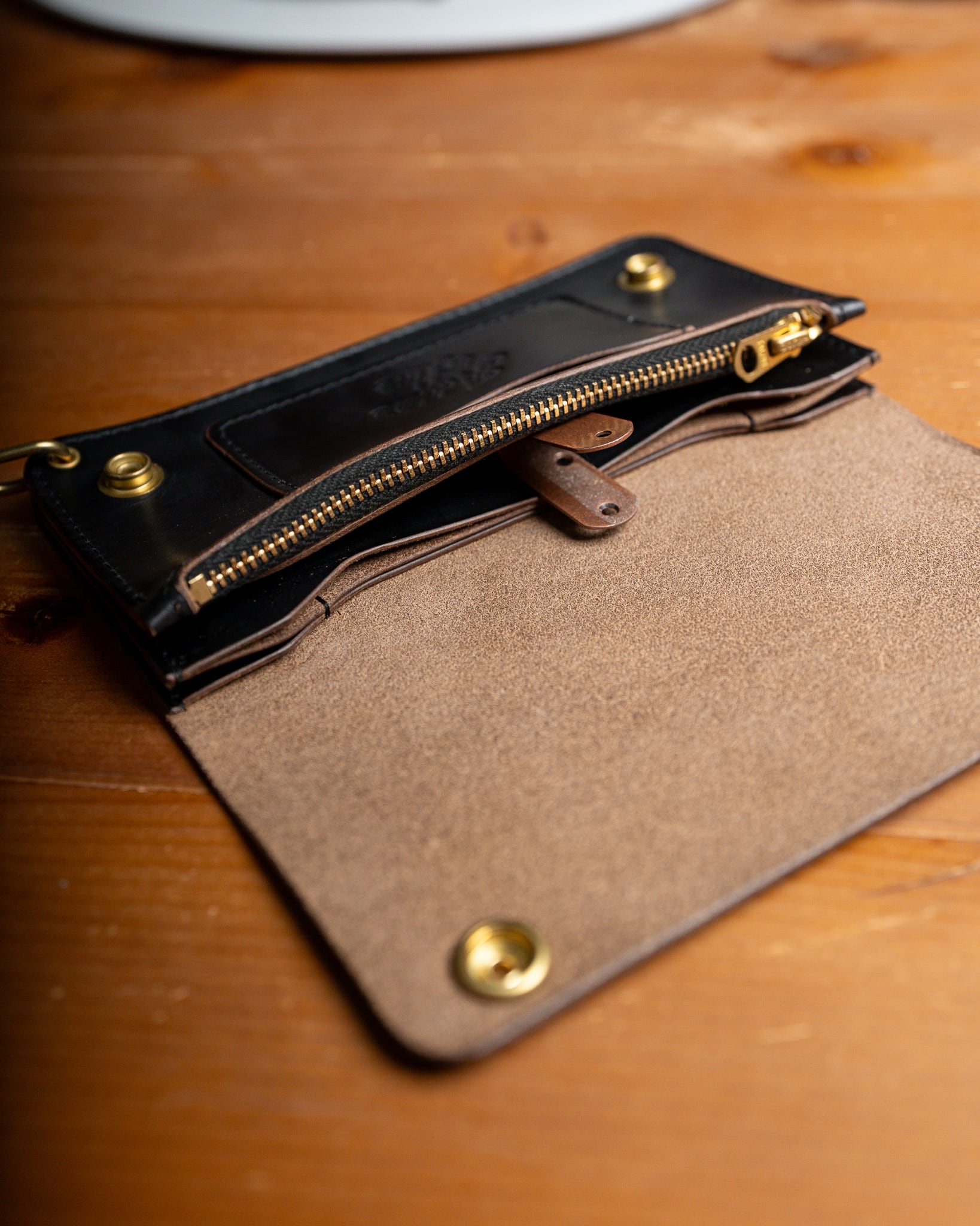 Additive and Line】Tracker Wallet TW-004 Horween Chromexcel 3層