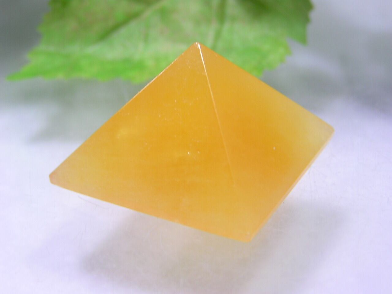 オレンジカルサイト（ 方解石） ピラミッド 天然石 原石
