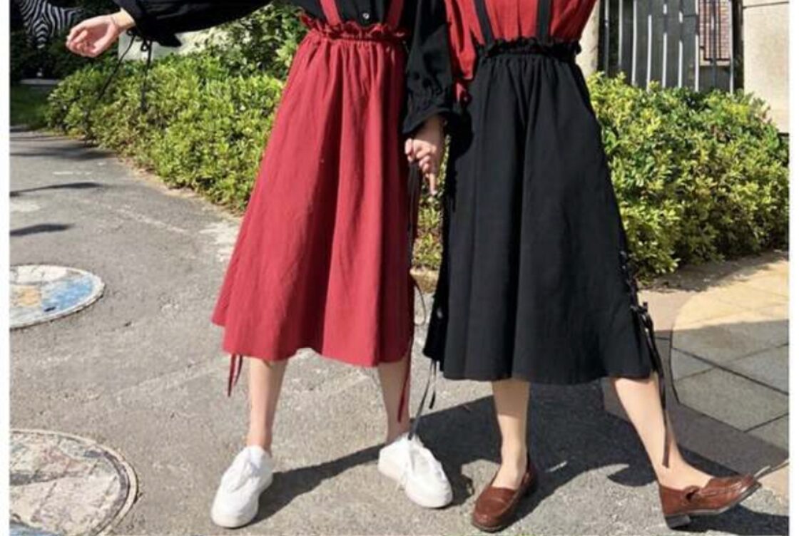 春 秋 冬 レディース セットアップ ブラウス シャツ スカート 黒×赤 赤 赤系柄 ボタン付きシャツとフレアスカートセット