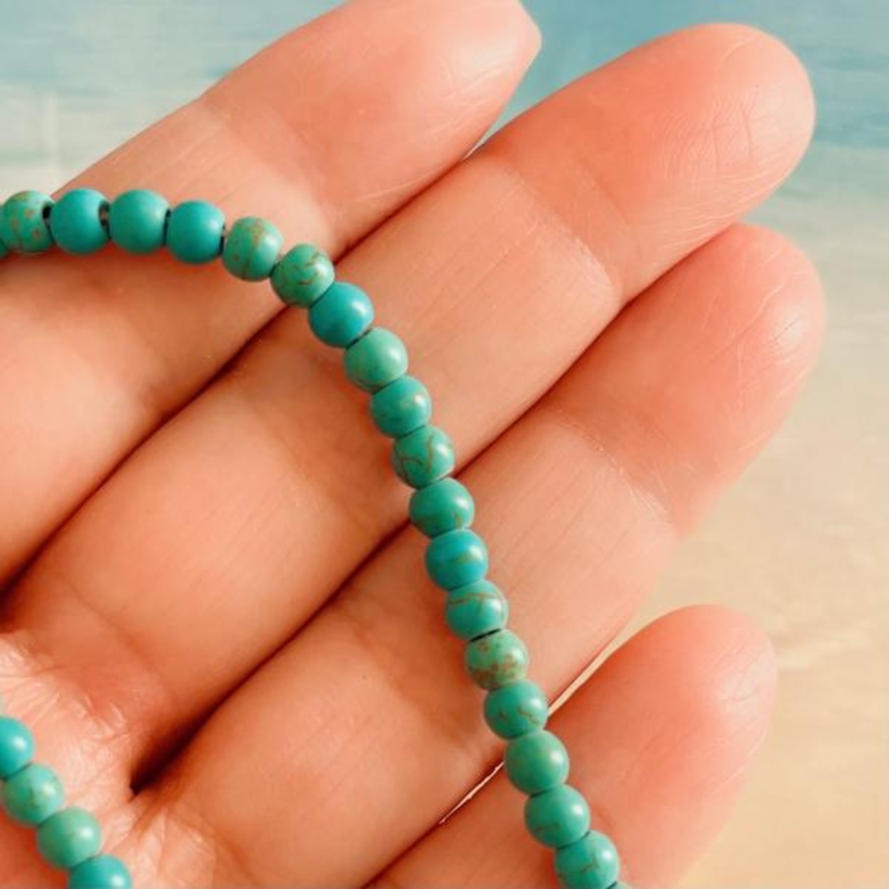 【1連】約90個ターコイズビーズ/4mmスペーサー/さざれ/人工石/天然石/