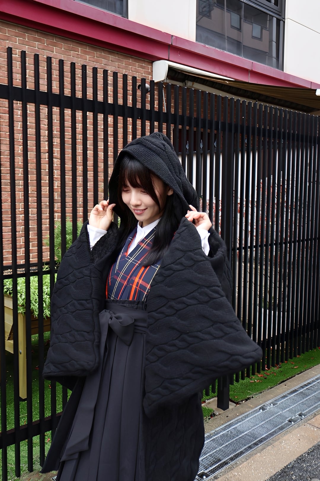 フード付きケーブルニット羽織 ブラック | MISAMARU