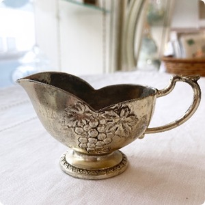 【フランス直輸入】葡萄の絵柄が愛らしい ヴィンテージ アンティーク ミルククリーマー