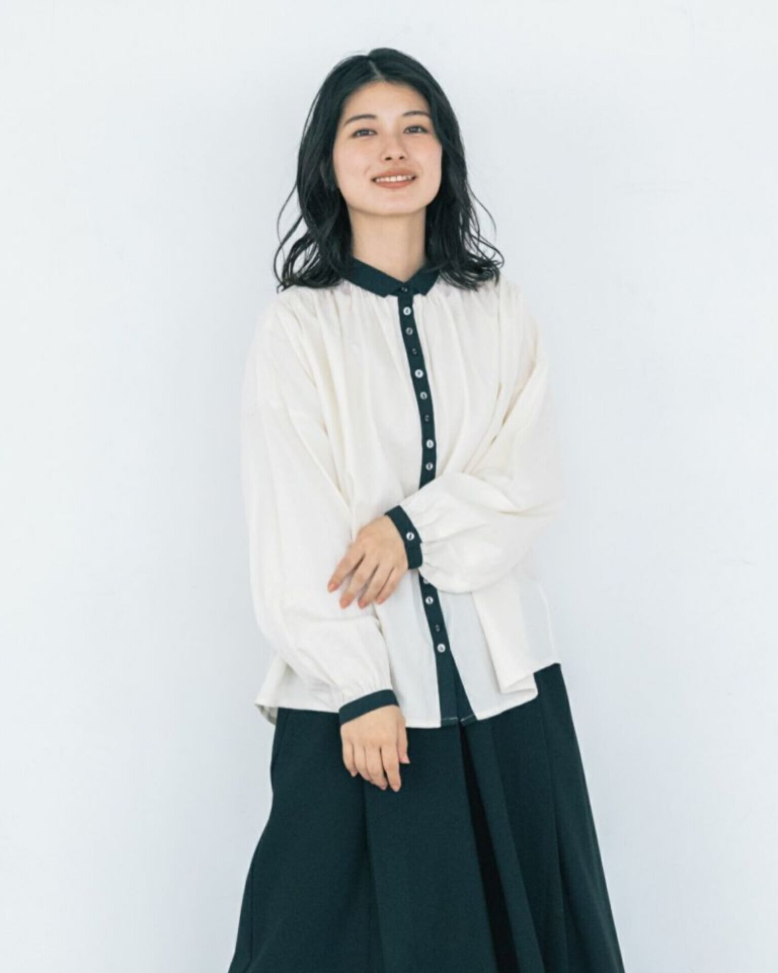 【Pont de Chalons】ミックスボタンブラウス / 2COLORS / 22580311