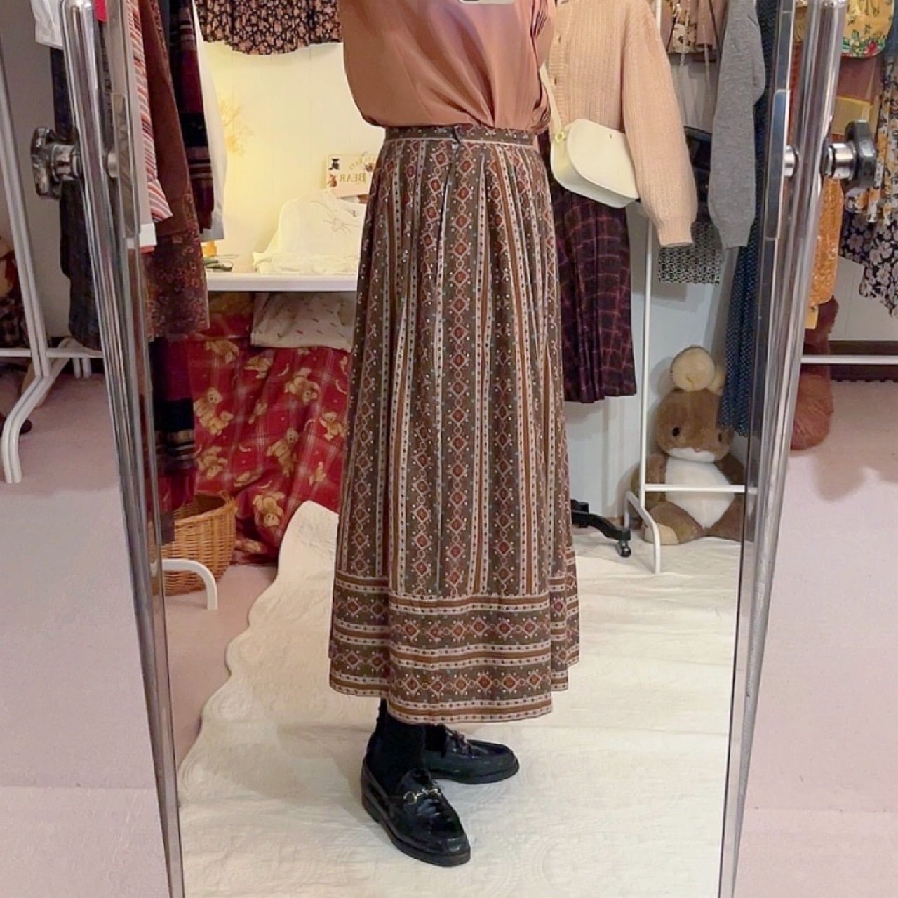 tyrolean line gather flare skirt