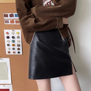 【予約】PU leather slit miniskirt