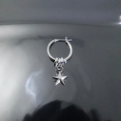 THIN HOOP [LARGE] with OVAL and 10P STAR /シンフープ L ウィズ オーバル&10ピークススター
