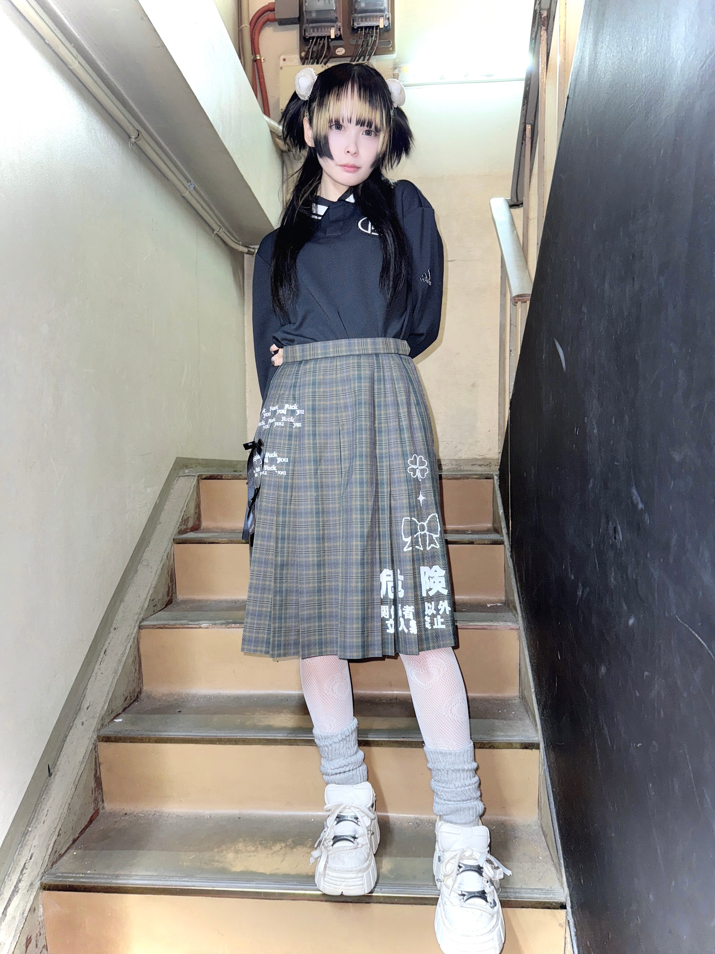 【雀蜂】リメイク古着 雀蜂