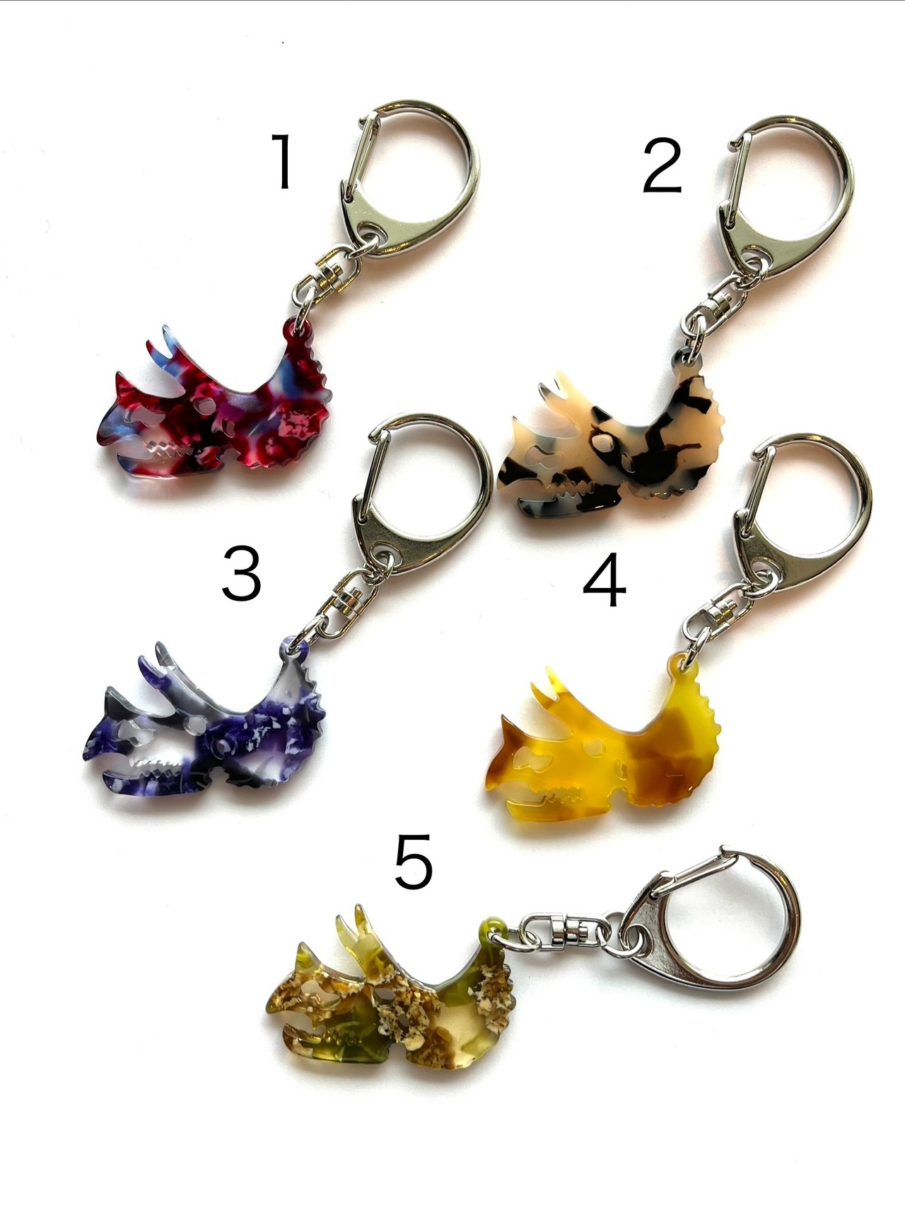 恐竜キーホルダー★骨格トリケラトプス【メガネ産地福井～メガネ素材で作ったアクセサリー】