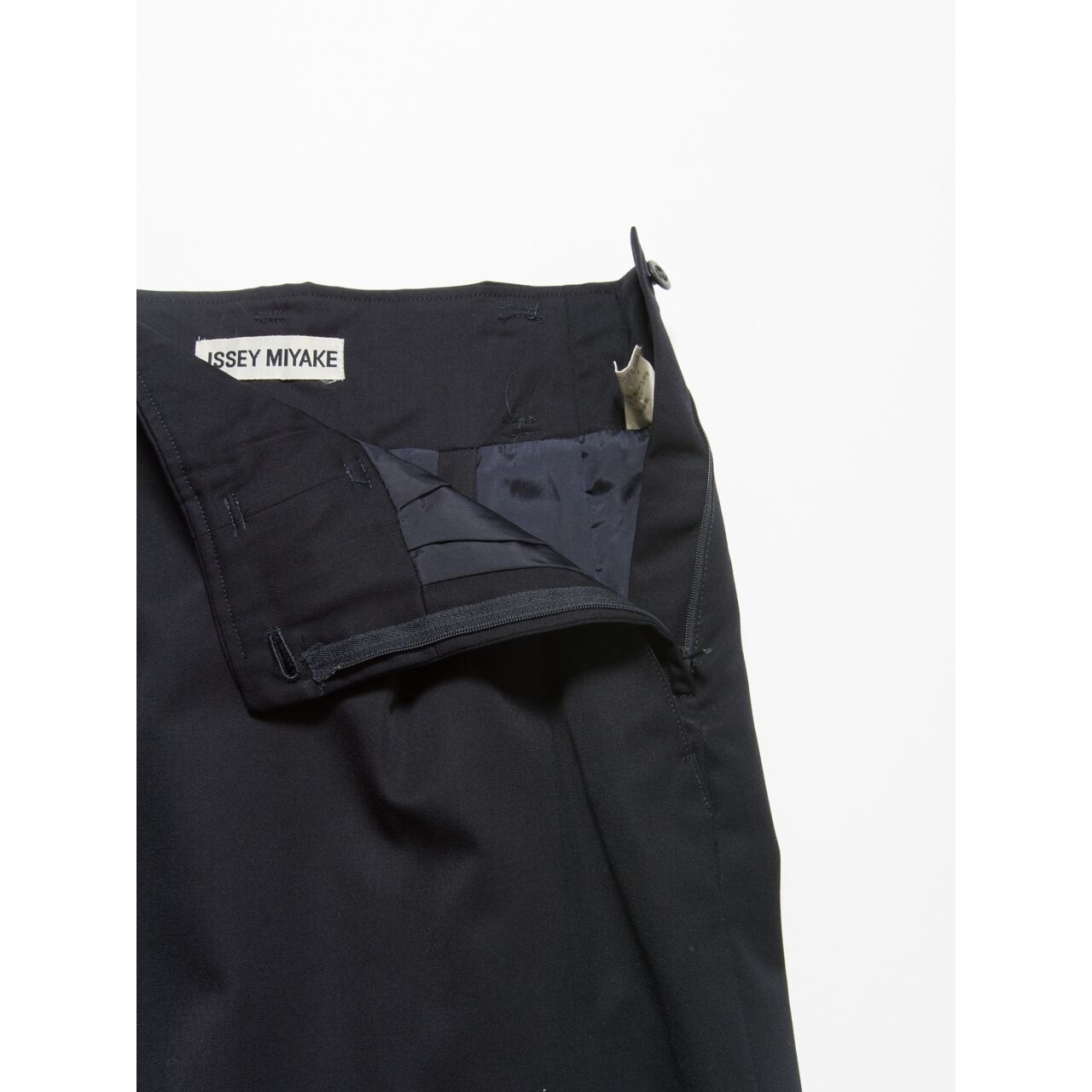 【ISSEY MIYAKE】Made in Japan 90's wool tuck skirt(イッセイミヤケ 日本製 ウールタックスカート)3a