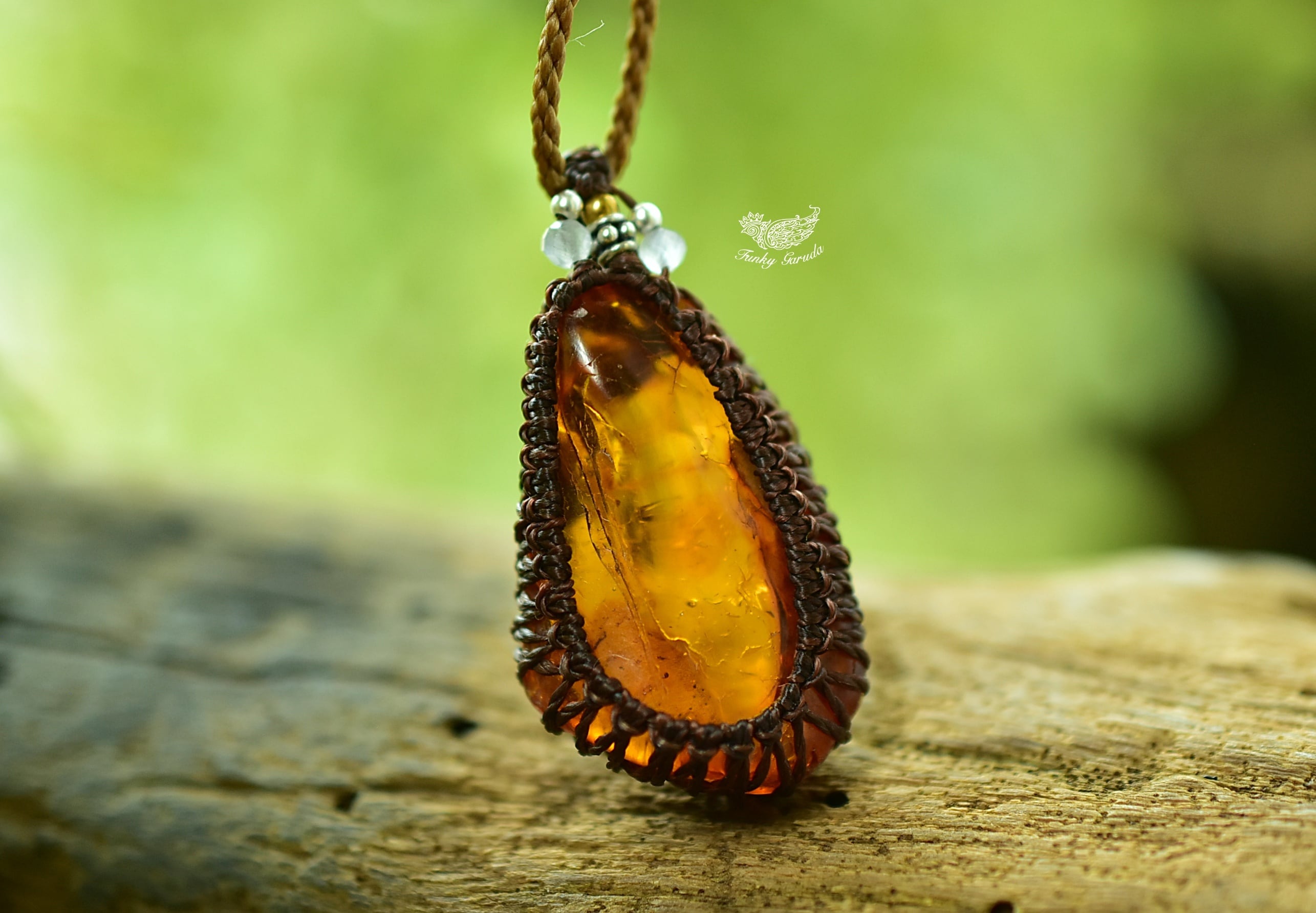 ゴールド樹木☆アンバー琥珀 マクラメネックレス715 | Funky garuda