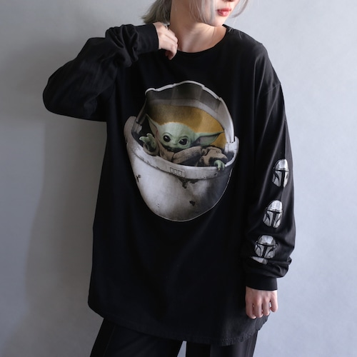 "STAR WARS" front and sleeve printed tee