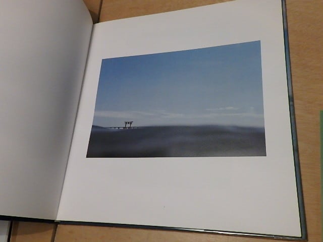 half awake and half asleep in the water/Asako Narahashi 楢橋朝子