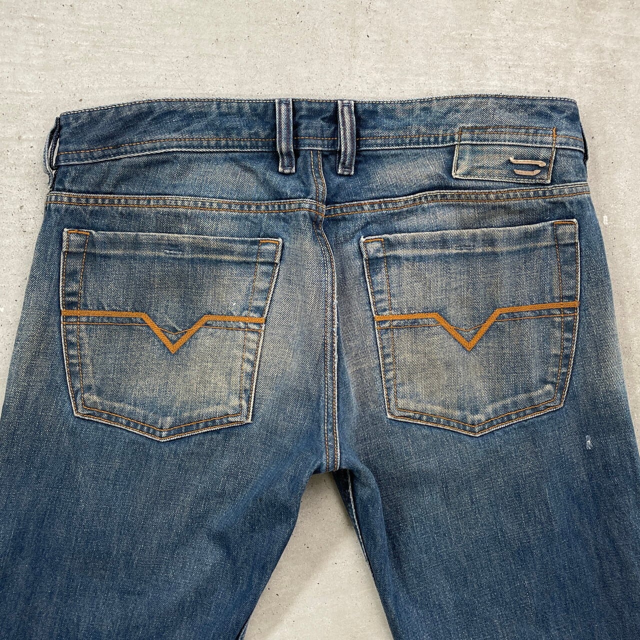 fee6a22fe11a338b773b2b660765fb  