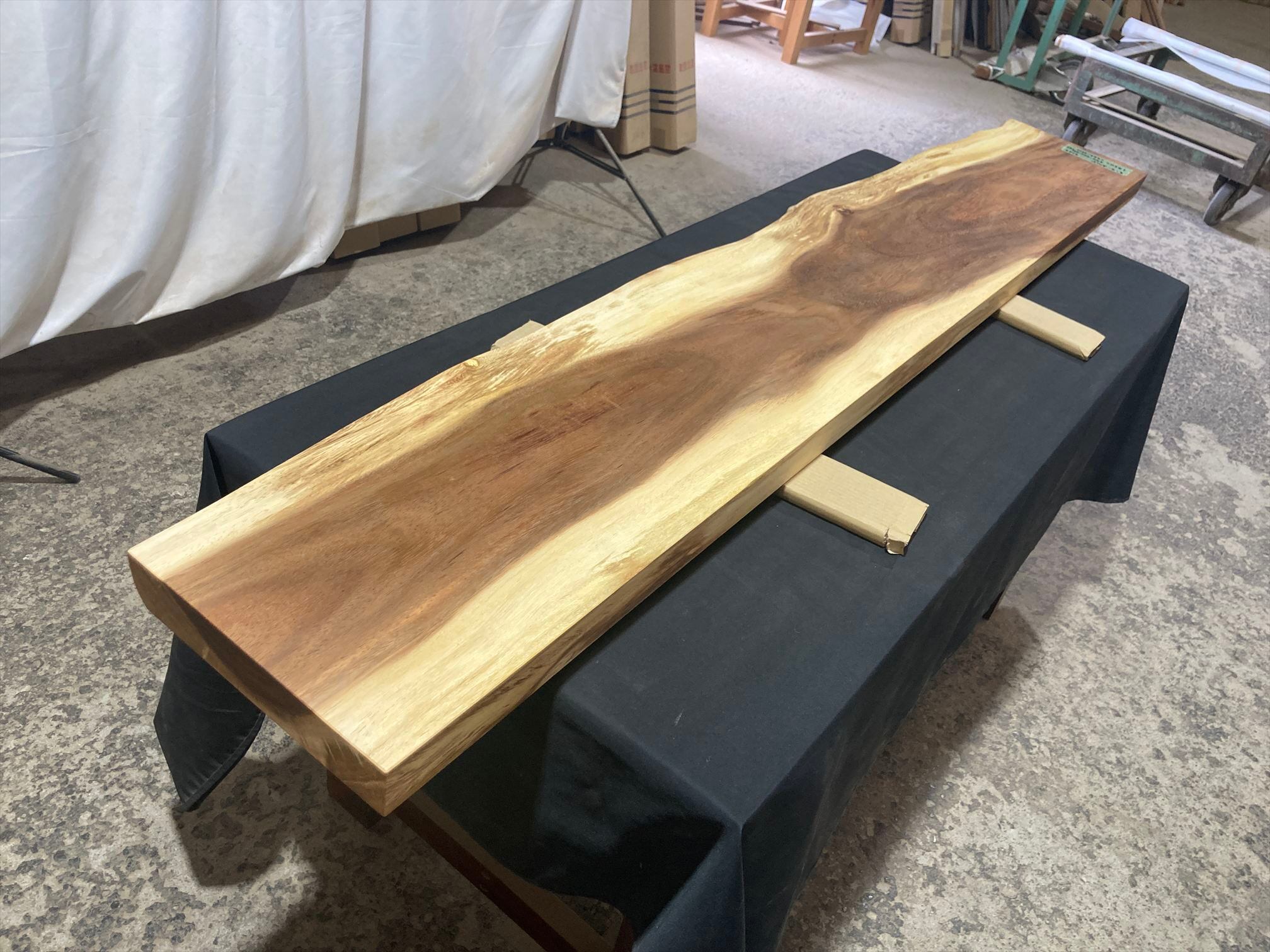 モンキーポッド9069 一枚板無垢 乾燥材 1820x270-300-270x47mm