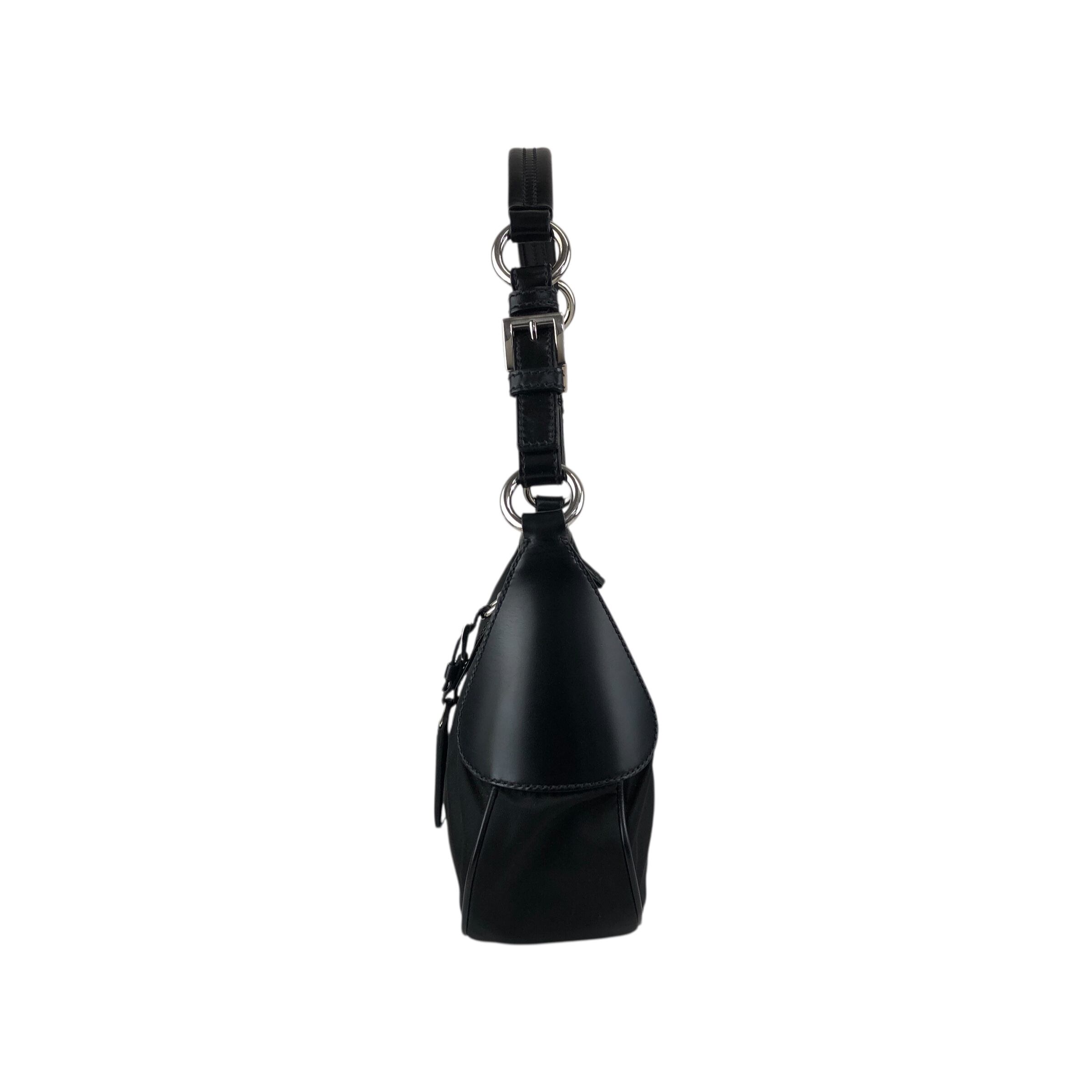 PRADA プラダ ショルダーバッグ ブラック トライアングルロゴ ナイロン