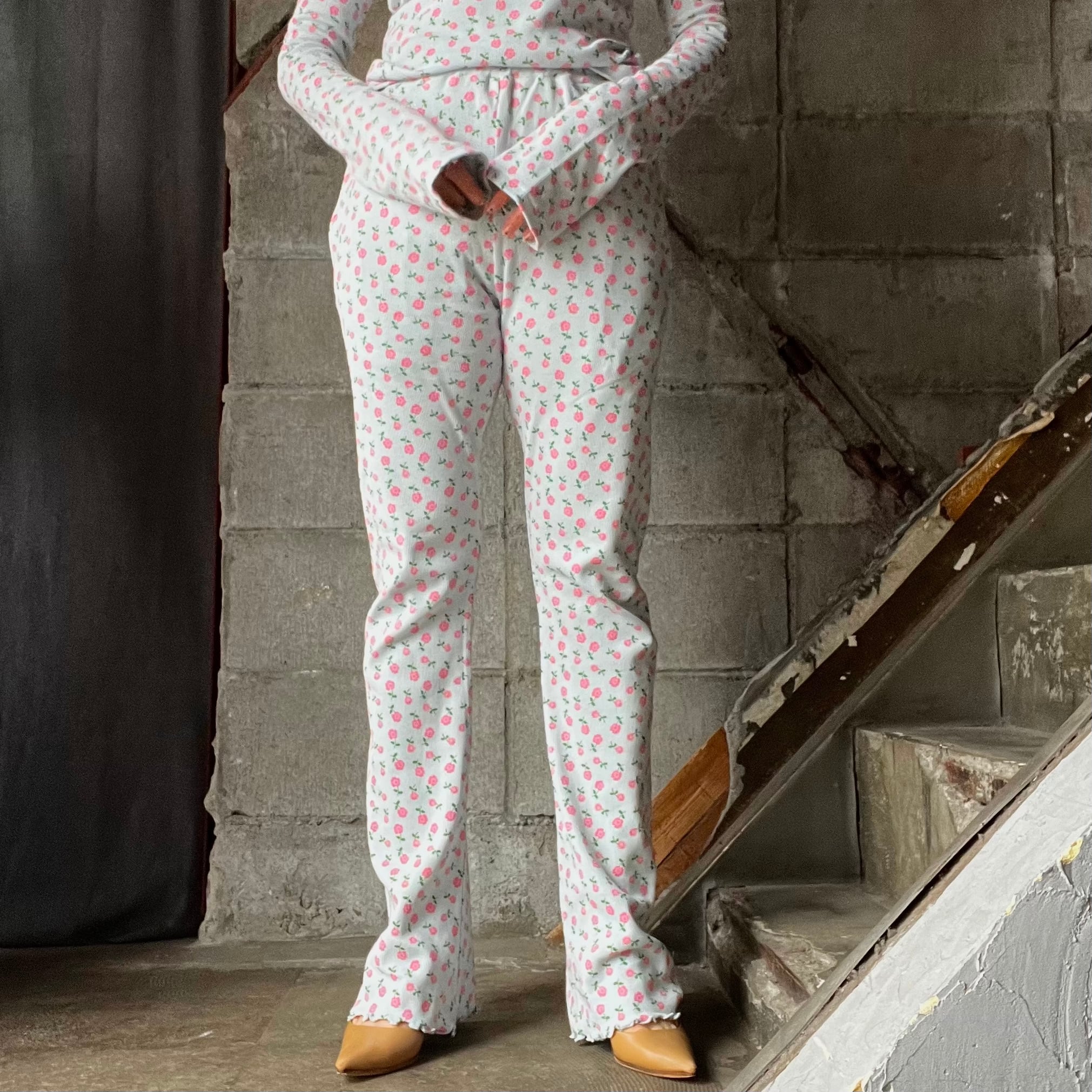 HOLIDAY】 super rib pants (flower / blue） | olaf