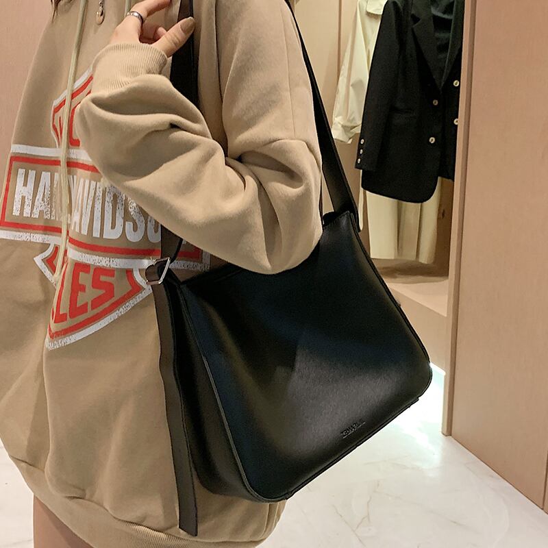 スタンダードシングルオータムウィンター レトロ 秋物 冬物 メッセンジャーバッグ Tiancai_Wing_Bag47955801835