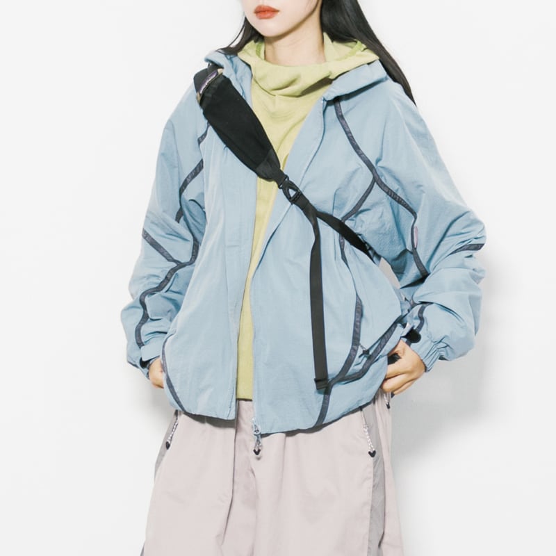 ラインデザインナイロンジップジャケット C00612