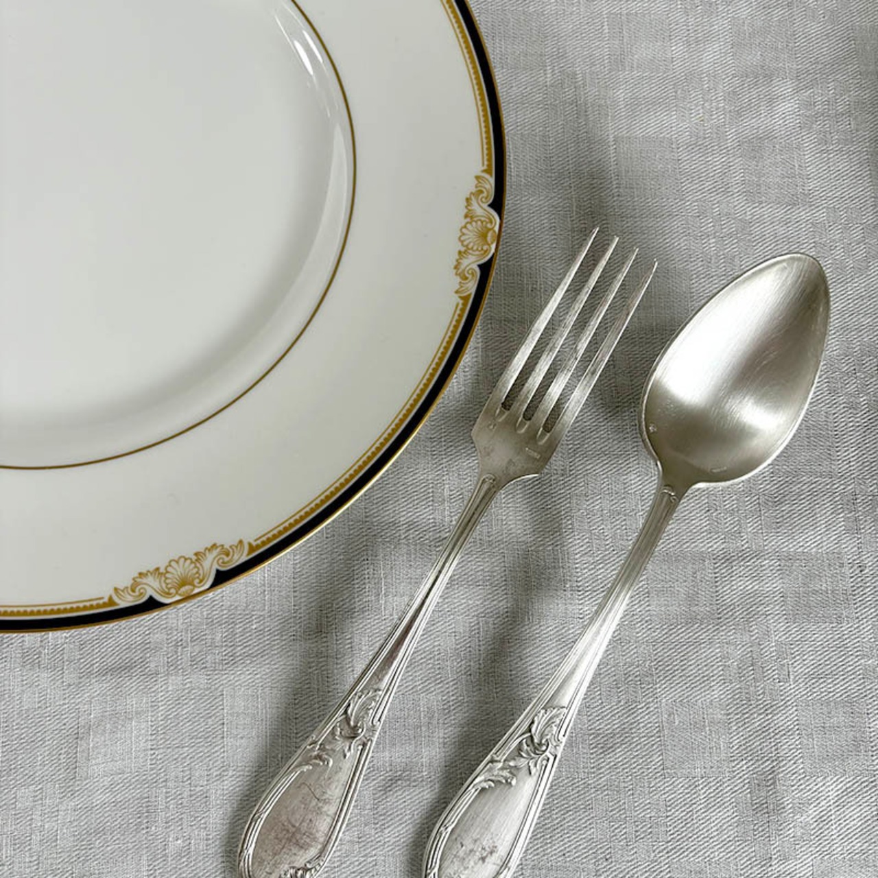 フランスカトラリー　スプーンフォークセット　Apollo　ディナーフォークスプーンセット　カトラリーケース 12twcw25