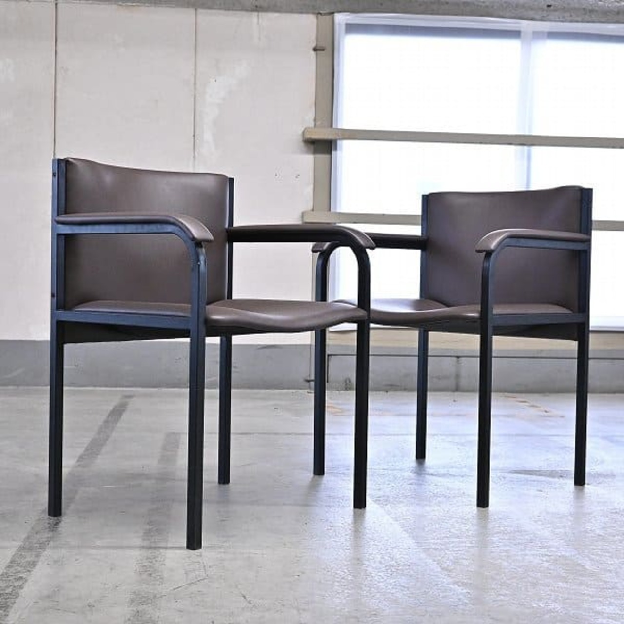 INTER DECOR Cassina.IXC 「LIMA」37万 ティト・アニョリ アームチェア2脚セットa 本革 カッシーナ・イクスシー インターデコール リマ【中古家具/中古インテリア/USED家具ユーズド家具/リサイクル】