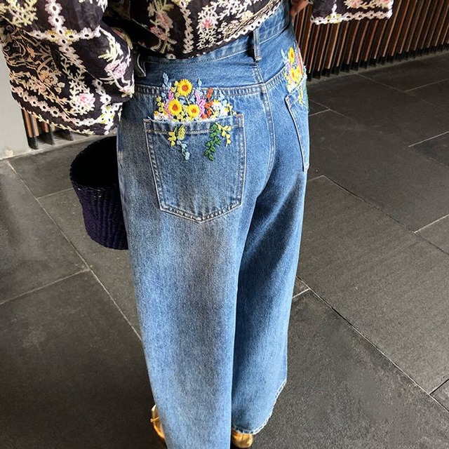 Back flower embroidery denim pants　M2989
