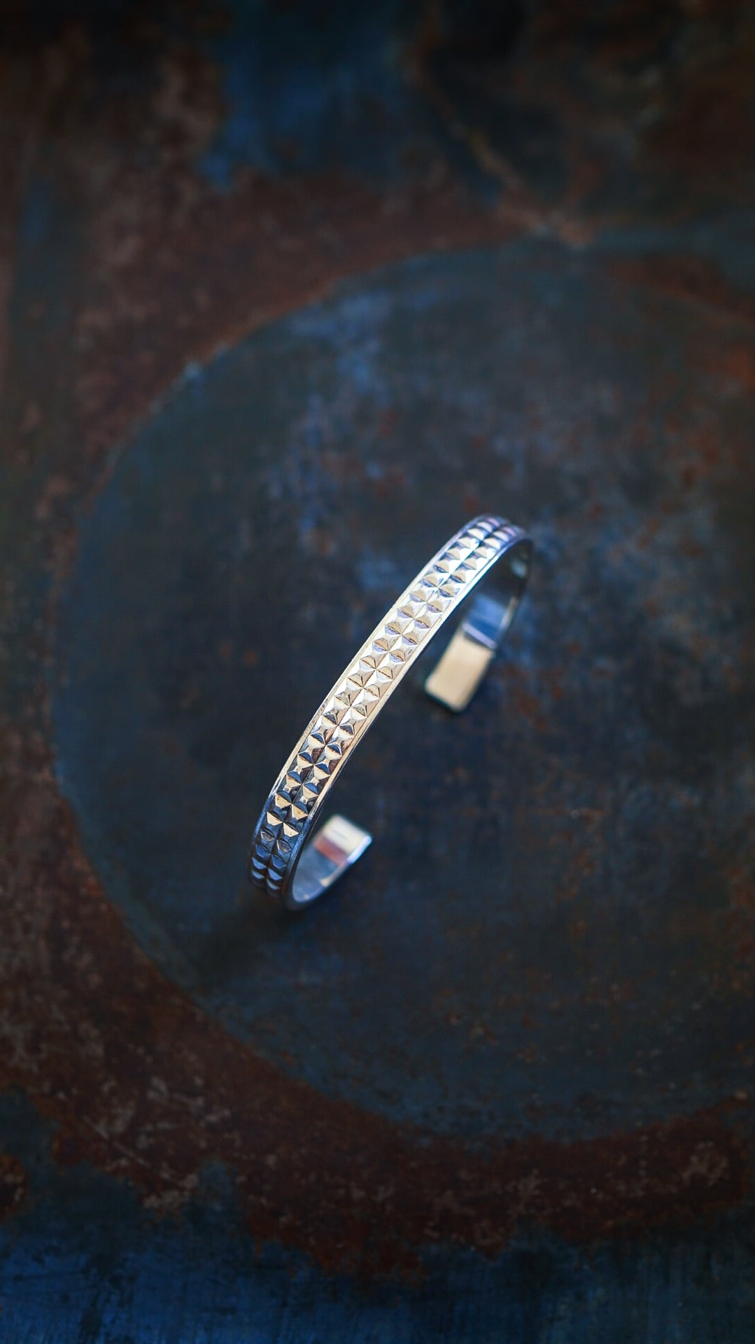 TIFFANY&Co. ティファニー　バングル　ブレスレット　腕輪　カフ VINTAGE】TIFFANY&Co. ティファニー スタッズ バングル 《カフ