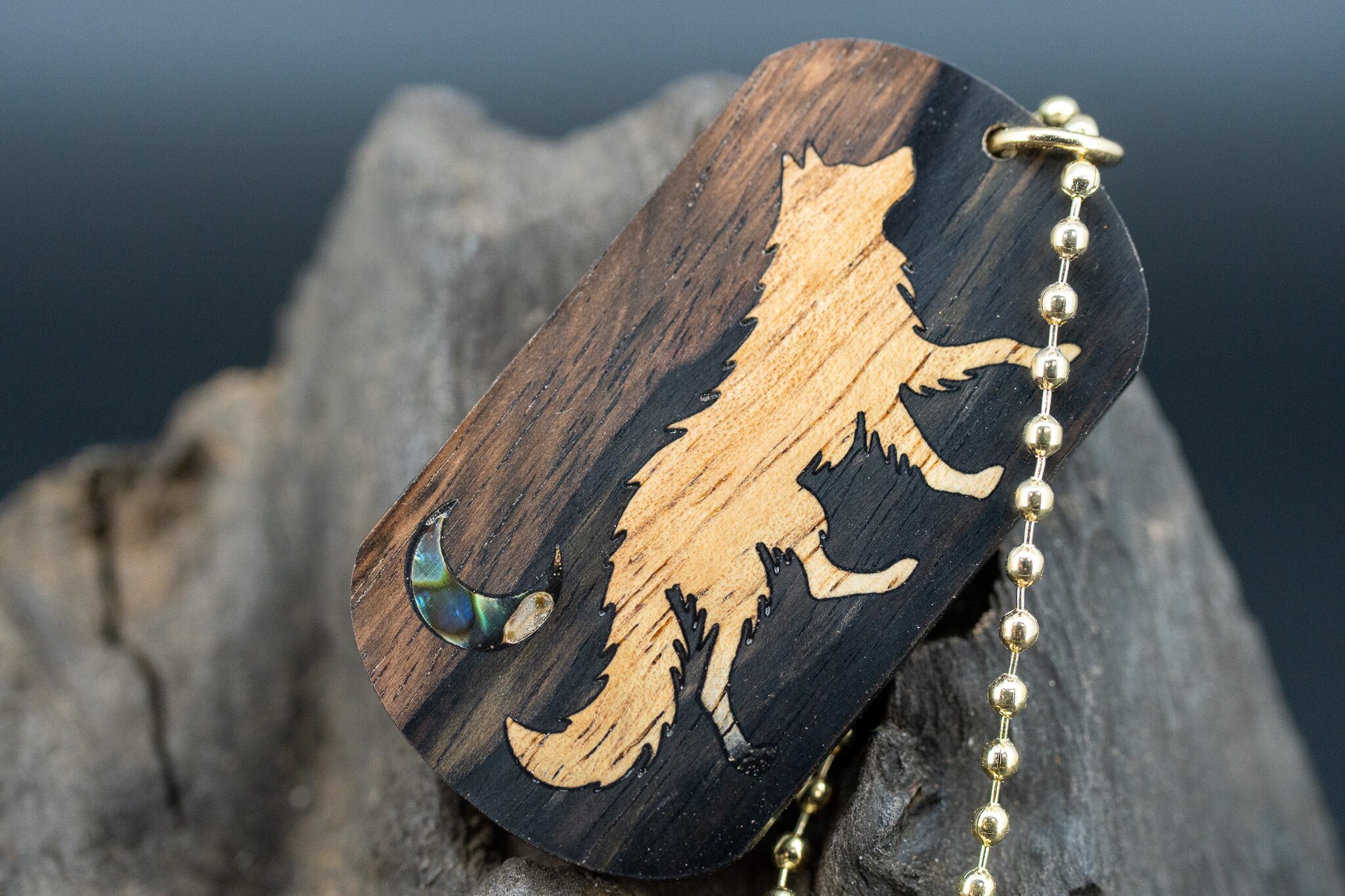 【 染色の美 】 ムンエボニー ドッグタグ 象嵌 闊歩