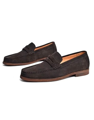 上質スエードローファー