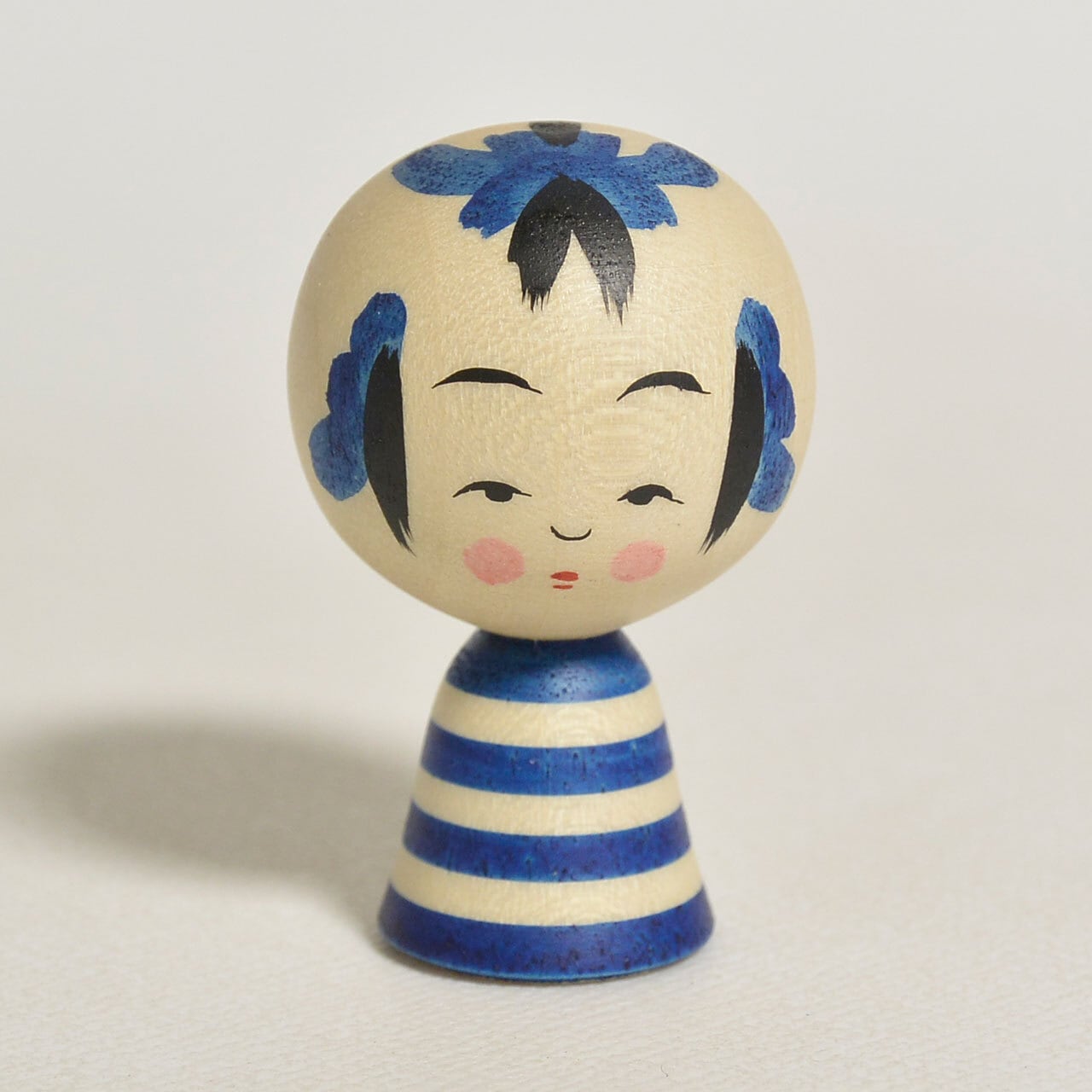 青の小寸こけし（ミニこけし） 約1.5寸 約4.5cm 鈴木明 工人（作並系