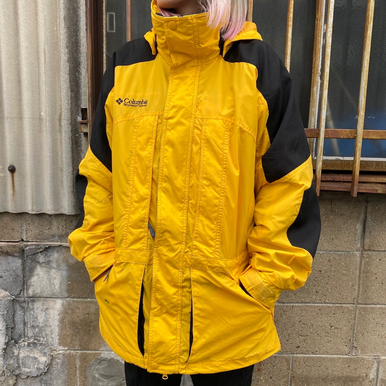 Columbia イエロー黄土色 ジャケット 情けない フード付き アウトドア 