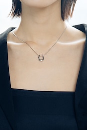 『幸運の予感』 horse shoe necklace