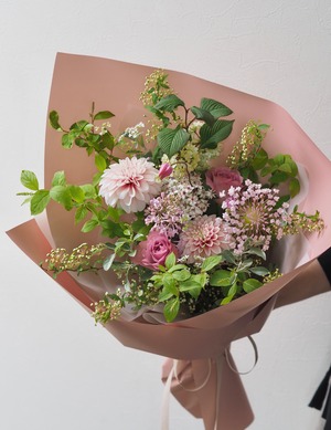 [母の日] seasonal bouquet [8,800円]
