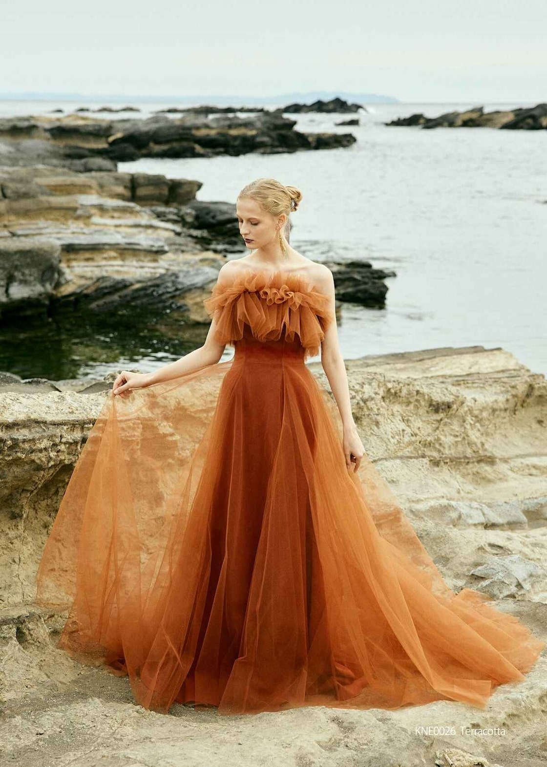 美品！送料無料！カラードレス テラコッタ色 ボリューム ベアトップ  