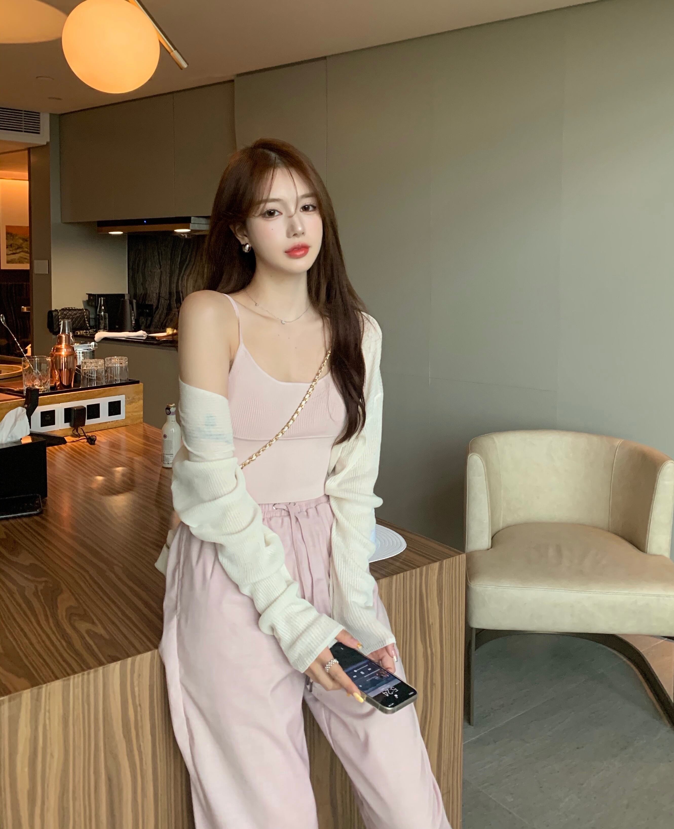 ニットカーディガンジャケット レディースサマー薄手ブラウス ショートトップス ロング 大人ガーリー スウィート キュート カジュアル 夏物 シルク ブラックストロベリース2849961129