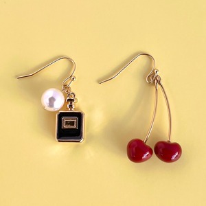 チェリー ピアス・イヤリング