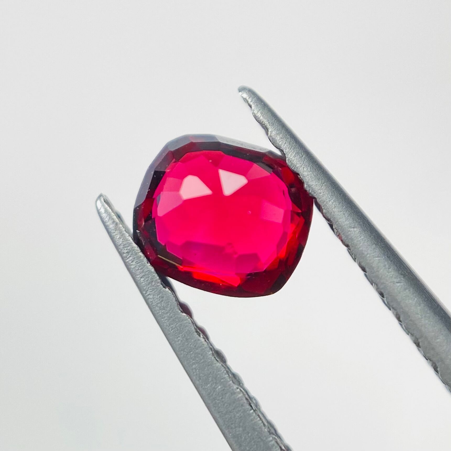 真紅のレッドスピネル