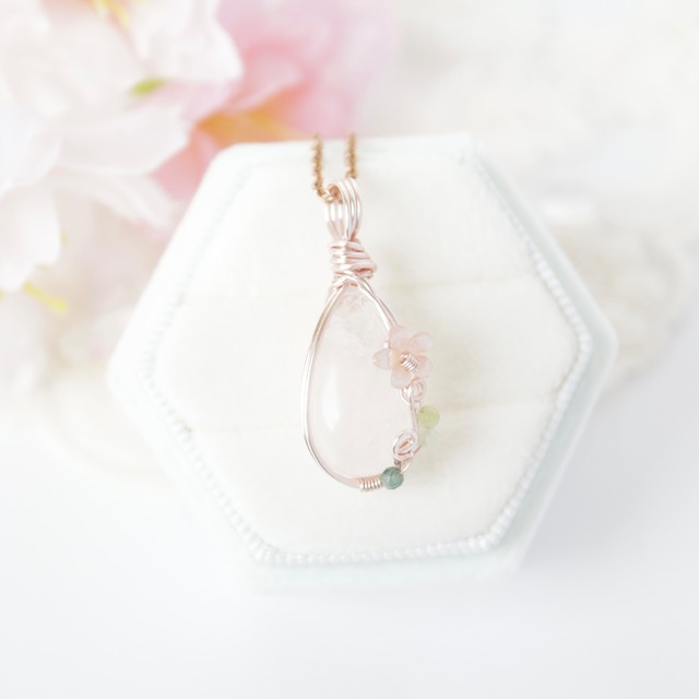 【1点もの】飛鳥桜水晶《桜滴（さくらじずく）》｜春を呼ぶ、幻の国産水晶ペンダントトップ