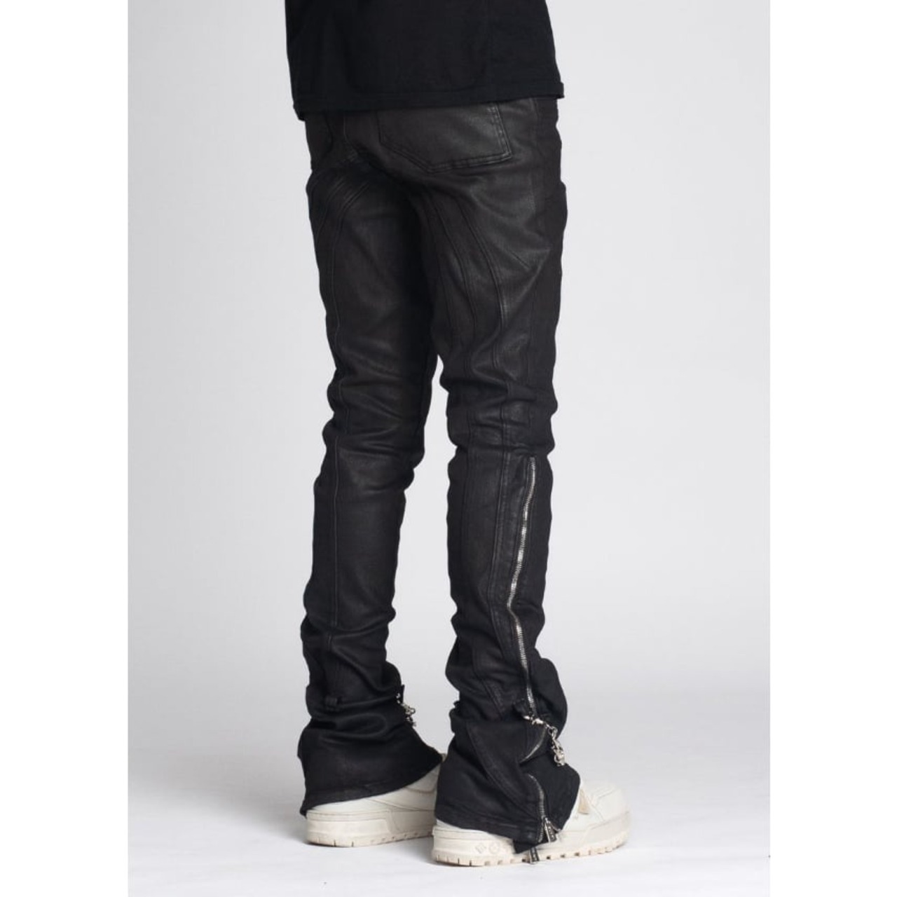 GUAPI / obsidian black waxed chain denim
