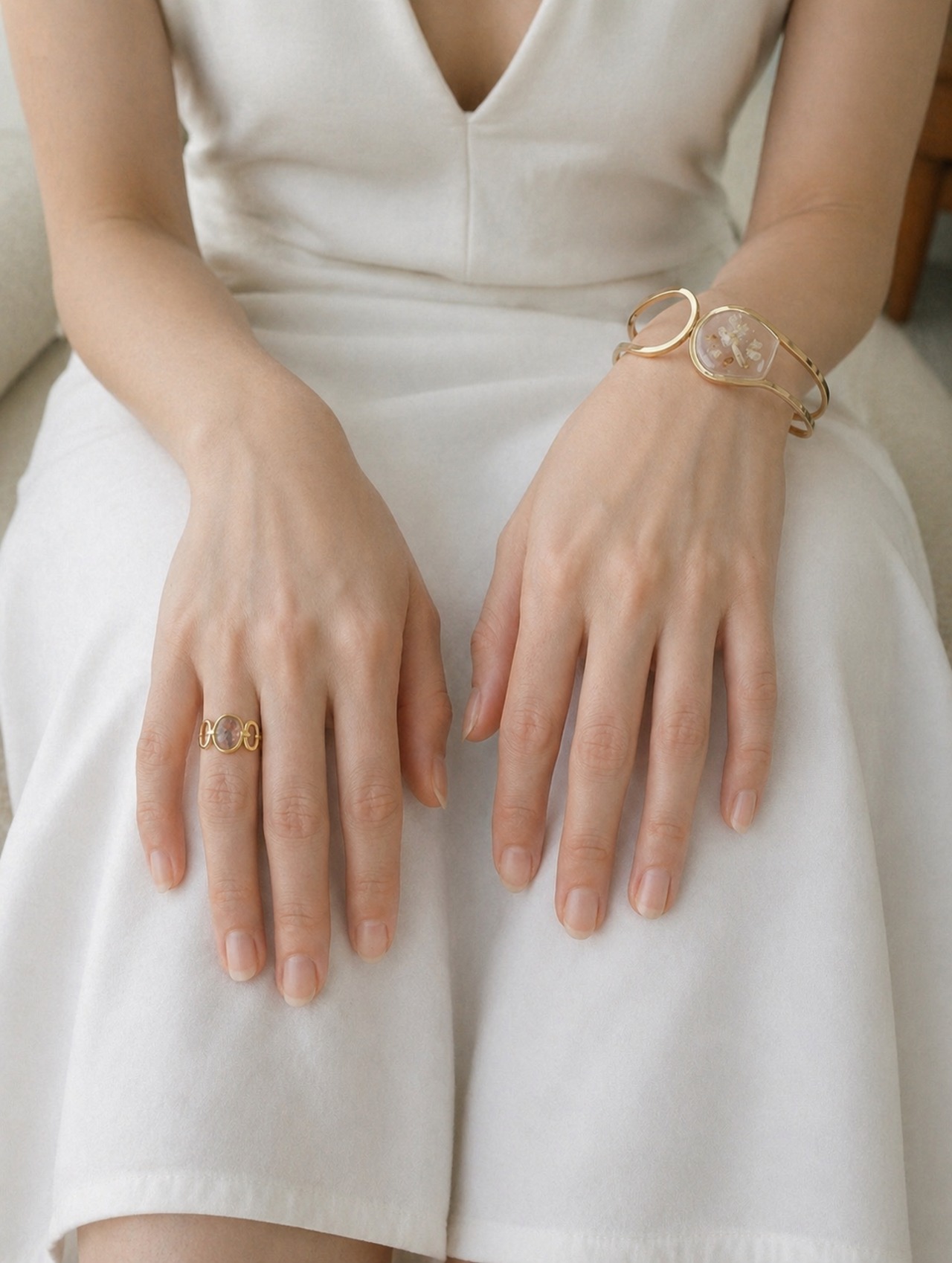 FRAME BANGLE