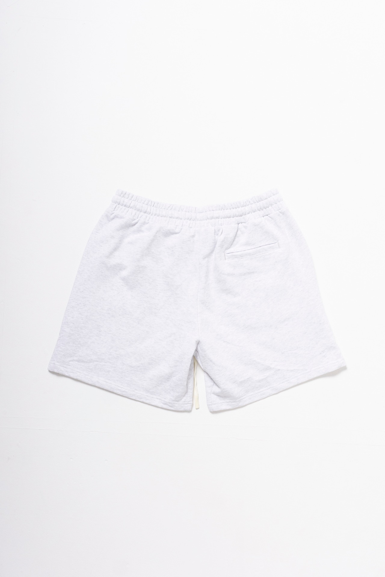 スウェットショーツ　アッシュグレー2