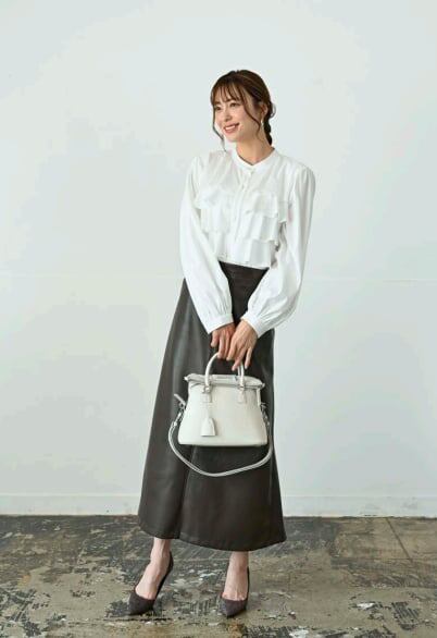 D8594　カットソーブラウス